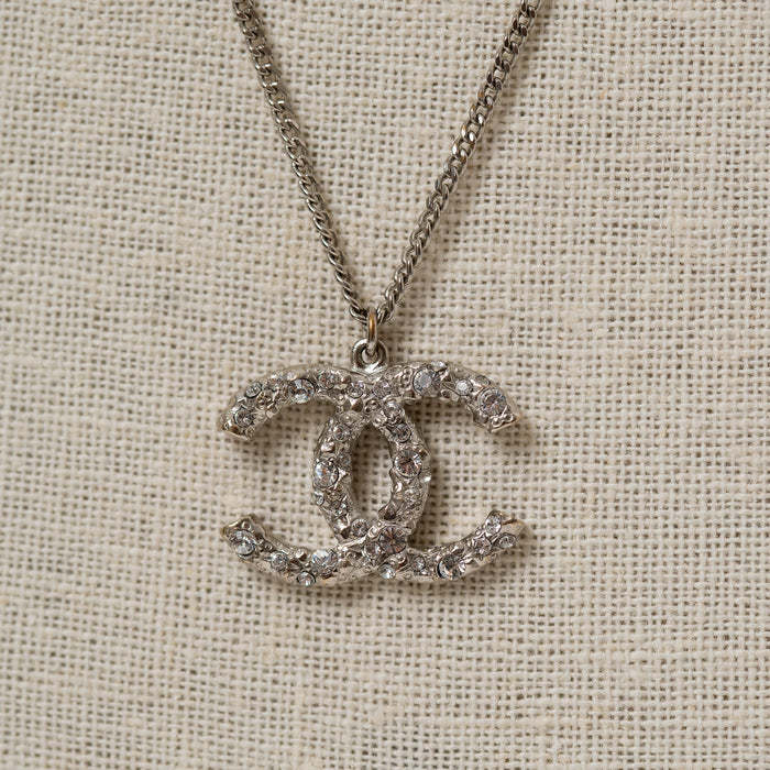 Pre-Loved Chanel™ Silver-Tone Crystal Embellished Pendant Necklace