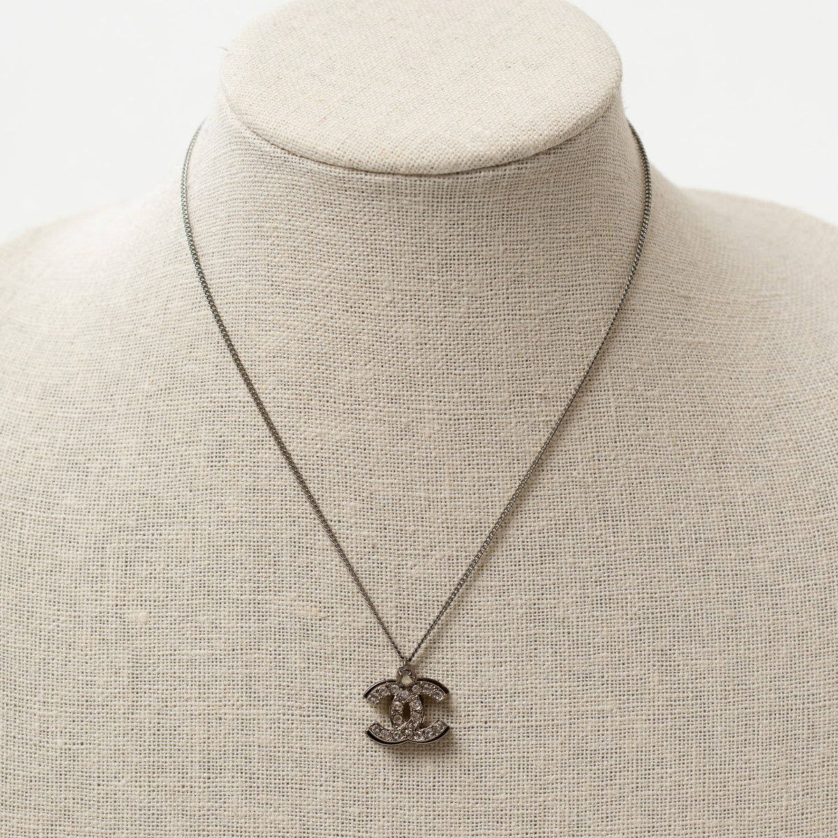 Pre-Loved Chanel™ Silver Tone Necklace with Double Interlocking Logo Pendant