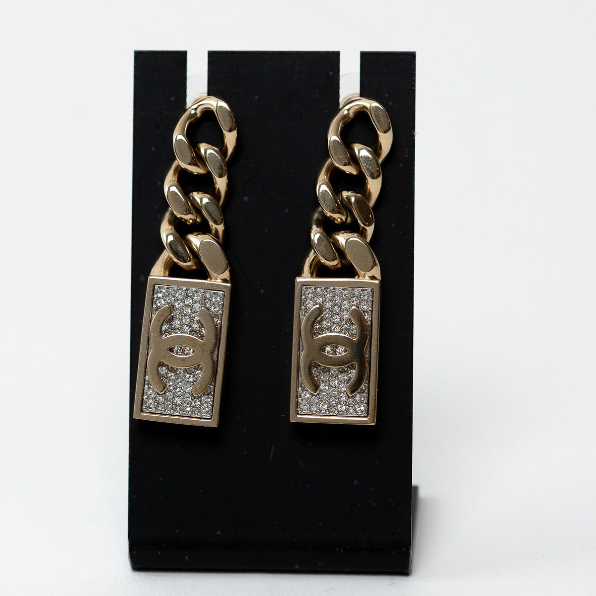 Pre-Loved Chanel™ Gold Tone Chain Crystal Embellished Logo Charm Earring