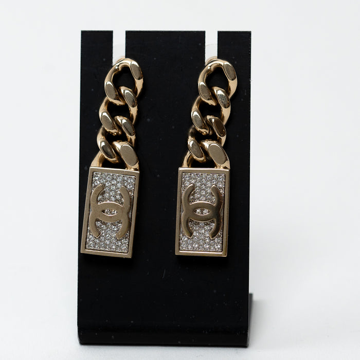 Pre-Loved Chanel™ Gold Tone Chain Crystal Embellished Logo Charm Earring