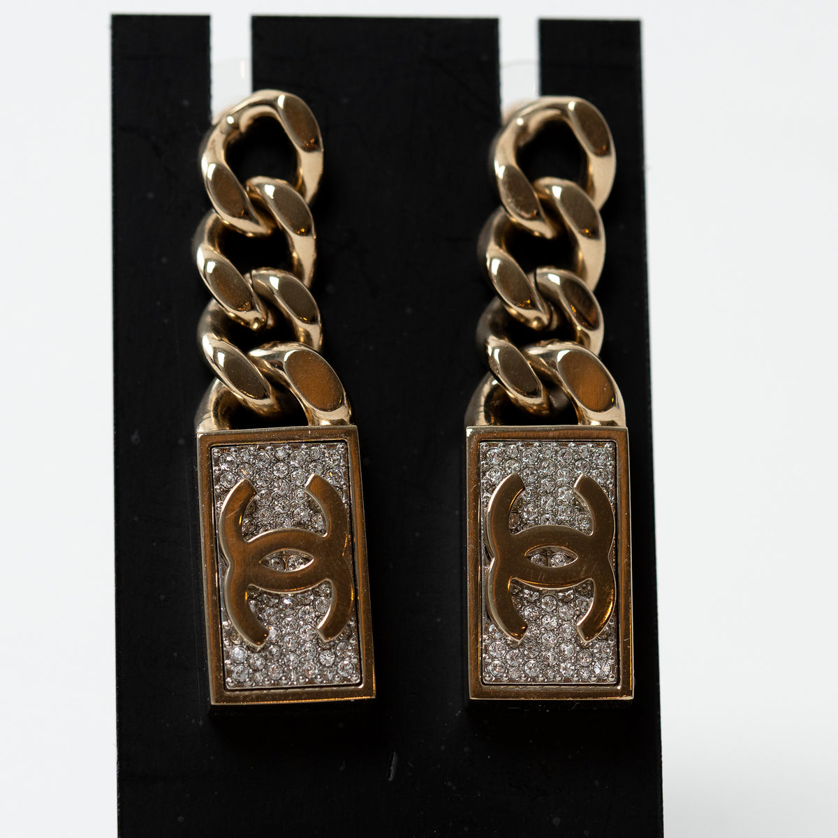 Pre-Loved Chanel™ Gold Tone Chain Crystal Embellished Logo Charm Earring