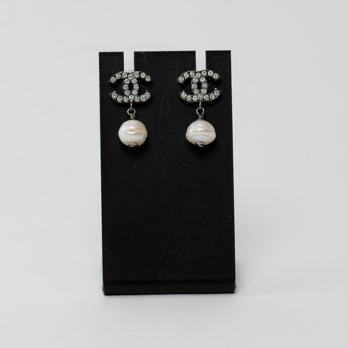 Pre-Loved Chanel™ Silver Tone Crystal Embellished Faux Pearl Drop Earrings