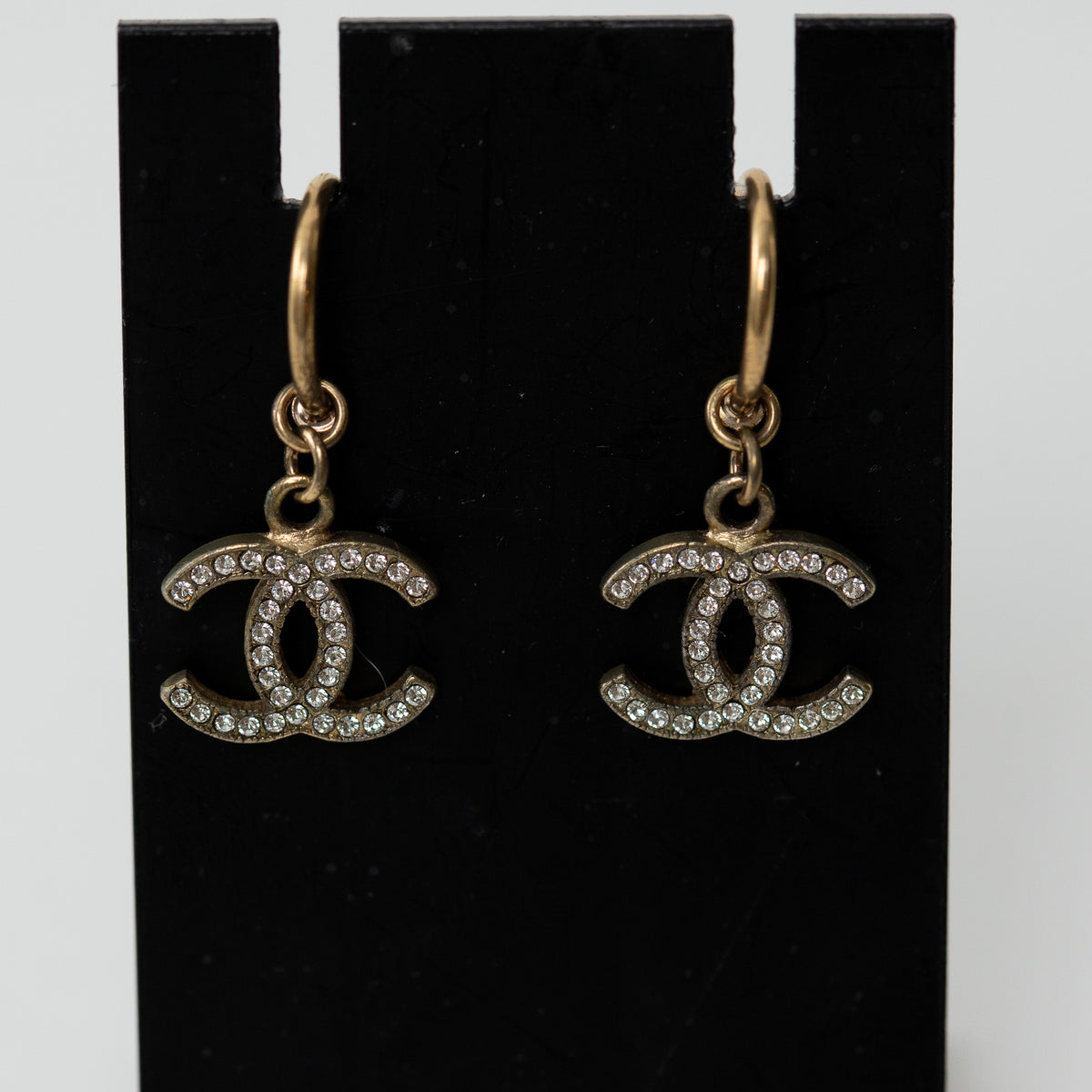 Pre-Loved Chanel™ Gold Tone Crystal Embellished Earrings