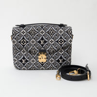 Louis Vuitton Jacquard 1985 MM Pochette Metis Handbag in Grey and Black Canvas