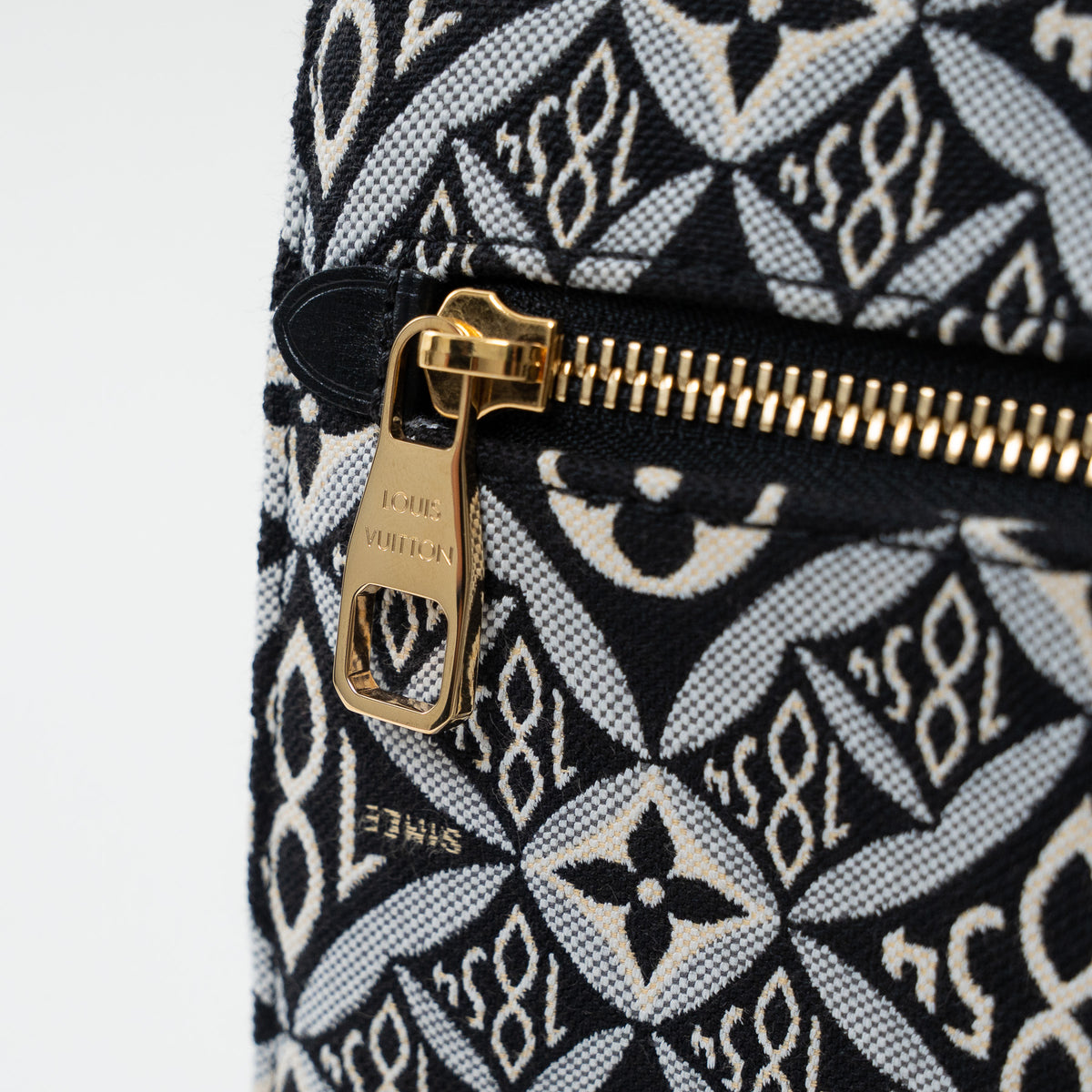 Louis Vuitton Grey and Black Canvas Jacquard 1985 MM Pochette Metis Handbag