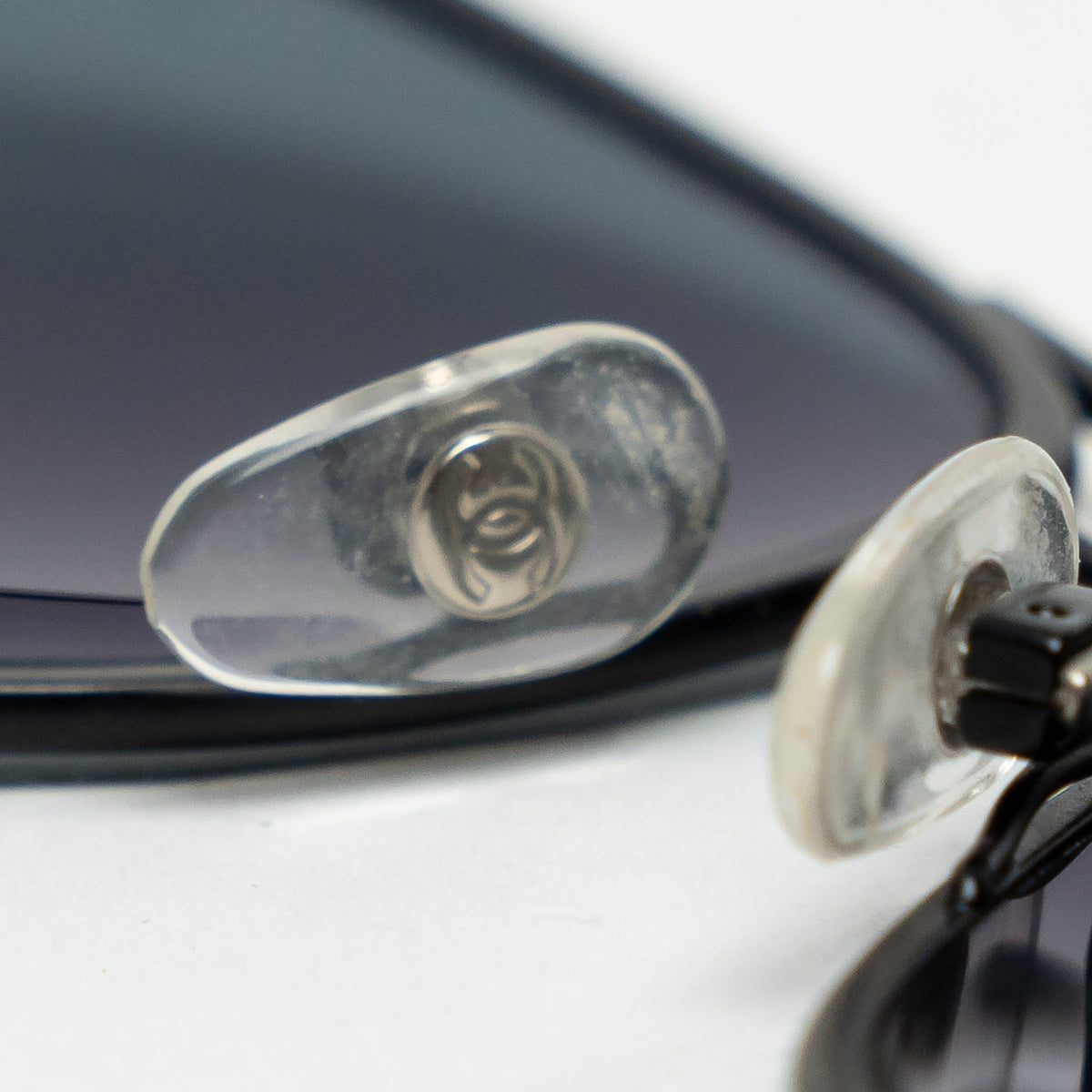 Pre-Loved Chanel™ Black Aviator Sunglasses