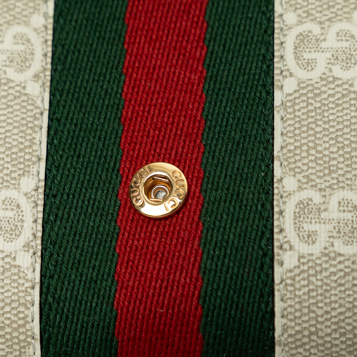 Gucci Light Grey GG Supreme Canvas Wallet on Chain