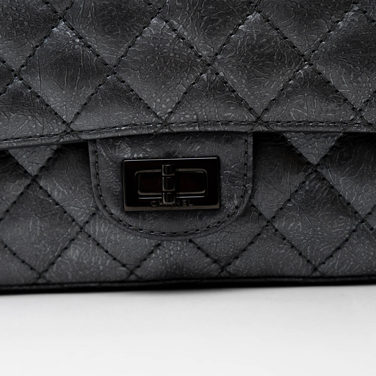 Pre-Loved Chanel ™ Metallic Grained Leather Medium 2.55 Flap Bag