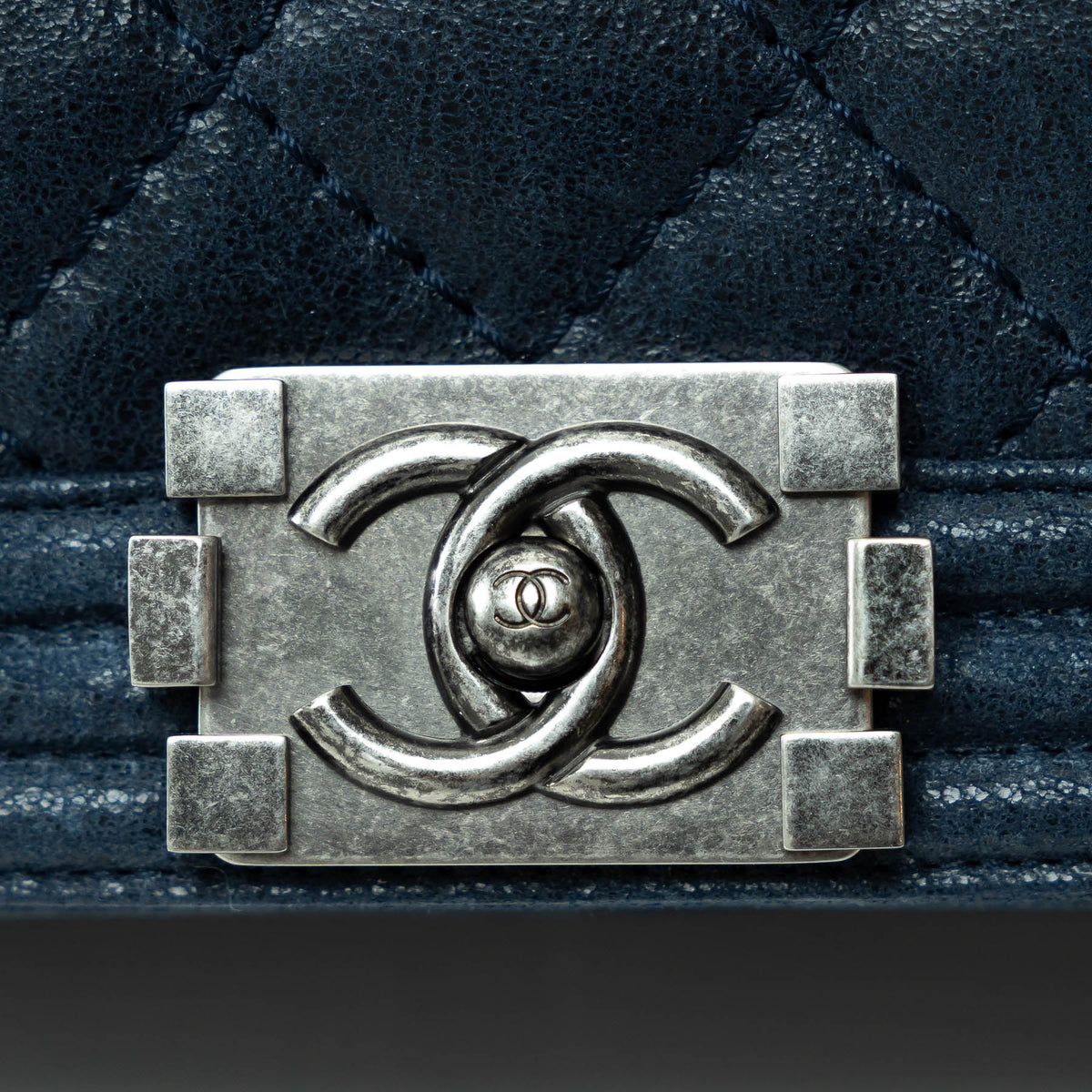 Pre-Loved Chanel™ Navy Grained Leather Extra Large Boy Bag