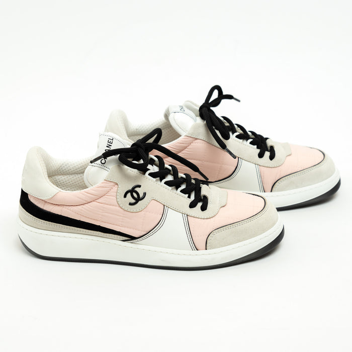 Pre-Loved Chanel ™ Pink Nylon White Leather and Cream Suede Sneakers Size 41