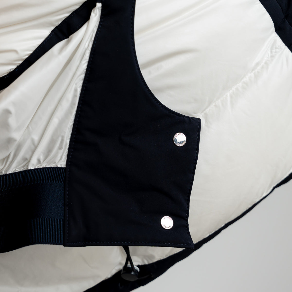 Burberry White Puffer Down Jacket Size XS