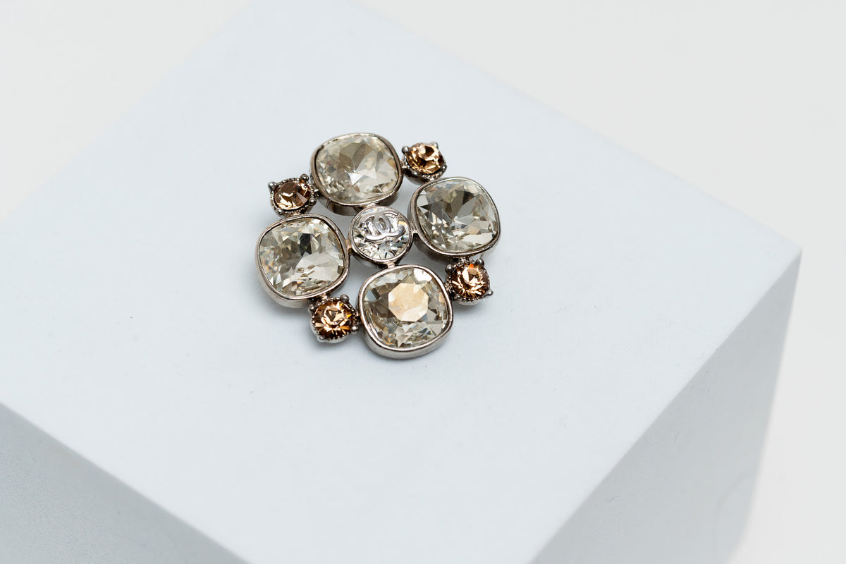 Pre-Loved Chanel ™ Silver-Tone Crystal Brooch