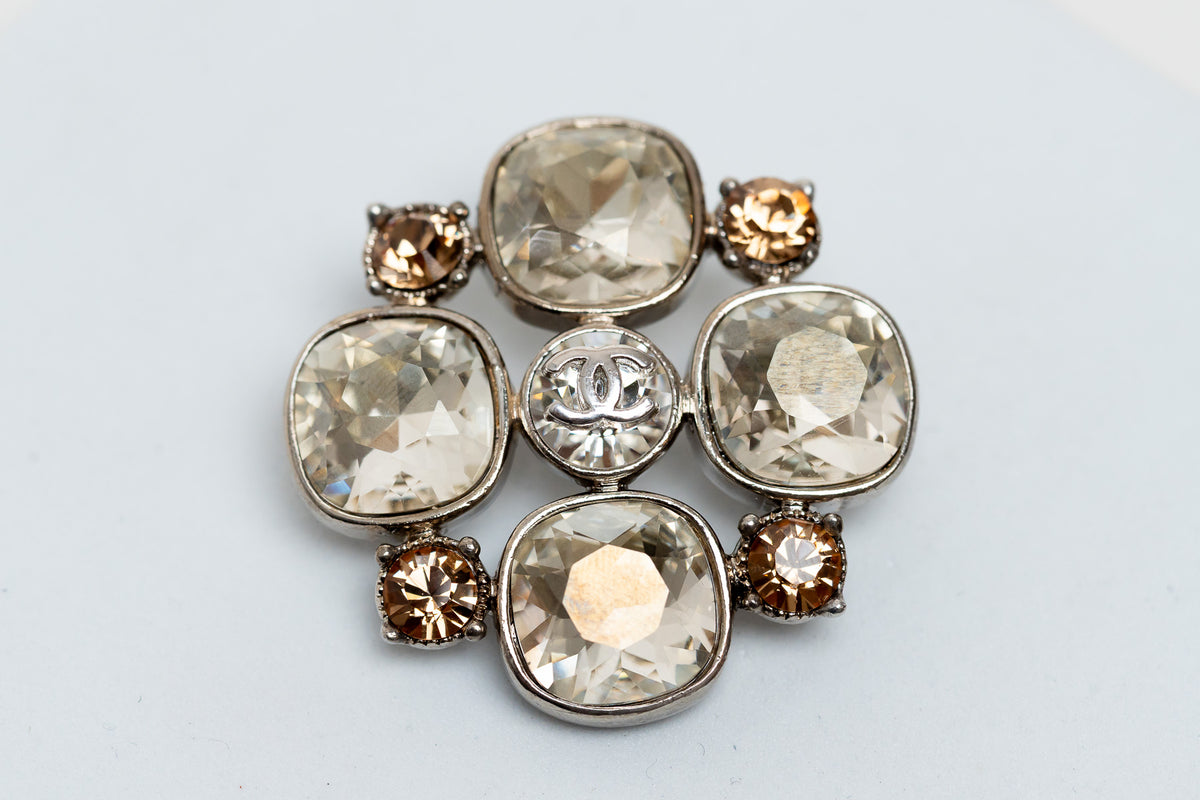 Pre-Loved Chanel ™ Silver-Tone Crystal Brooch