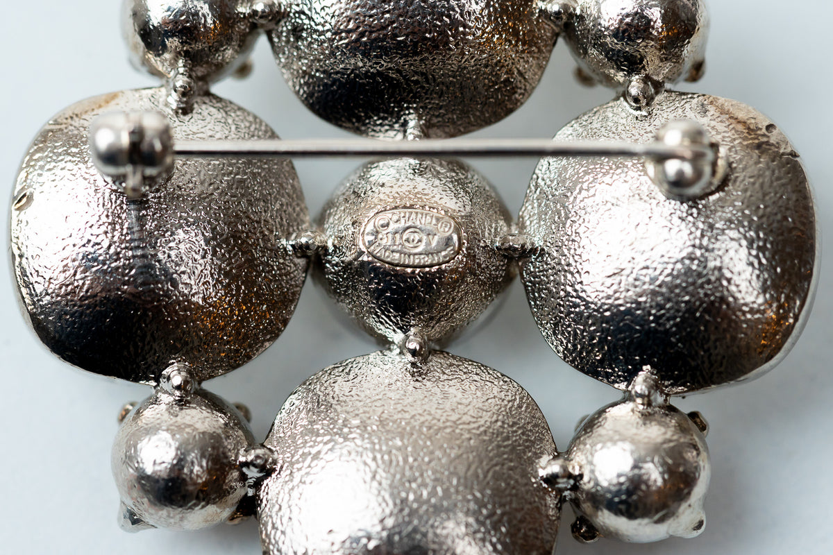 Pre-Loved Chanel ™ Silver-Tone Crystal Brooch