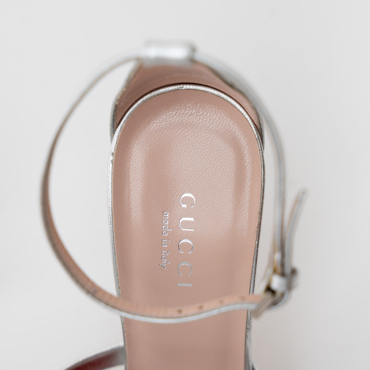 Gucci Silver Leather Crawford Sandals Size 35.5