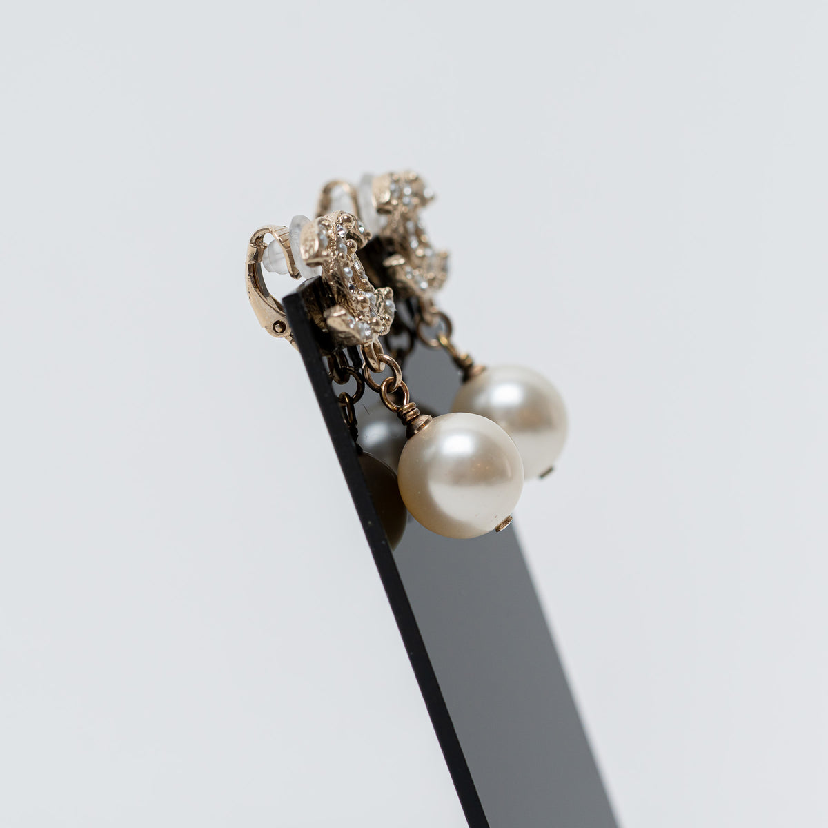 Pre-Loved Chanel™ Pearl Drop Clip-on Earrings with Crystal and Pearl Embellishments
