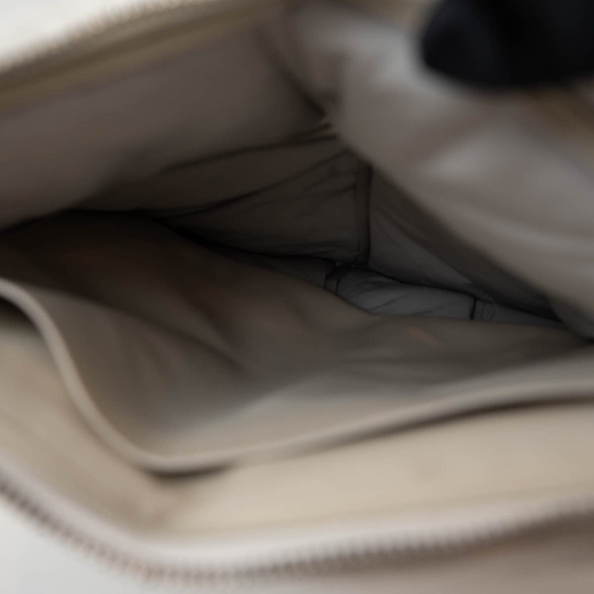 Bottega Veneta White High Gloss Grained Leather Maxi Padded Intrecciato Clutch