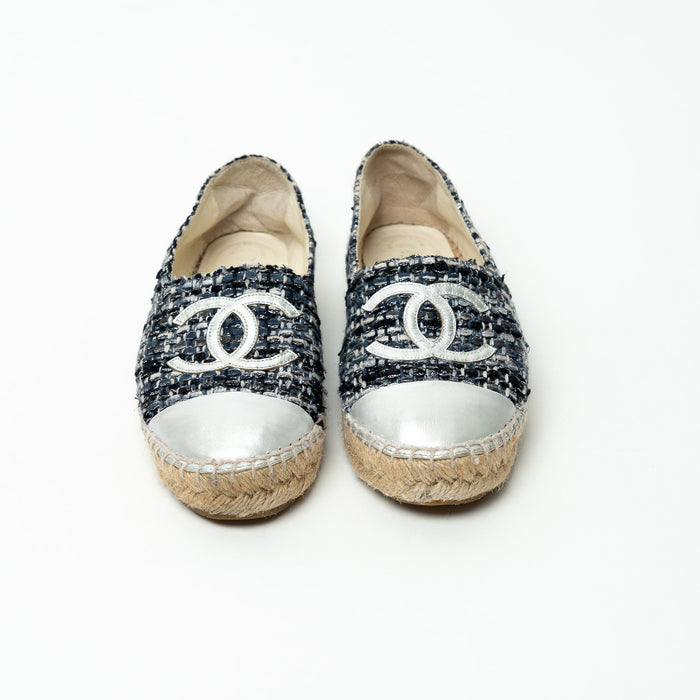 Pre-Loved Chanel™ Black and Slate Grey Tweed Espadrilles with Silver Metallic Details Size 37