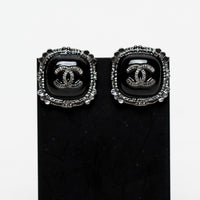 Pre-Loved Chanel™ Ruthenium Black Enamel Interlocking Logo Clip on Earrings