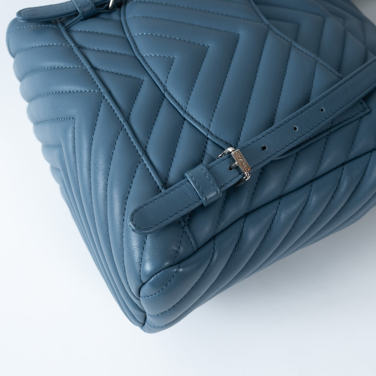 Pre-Loved Chanel ™ Blue Lambskin Leather Chevron Urban Spirit Backpack