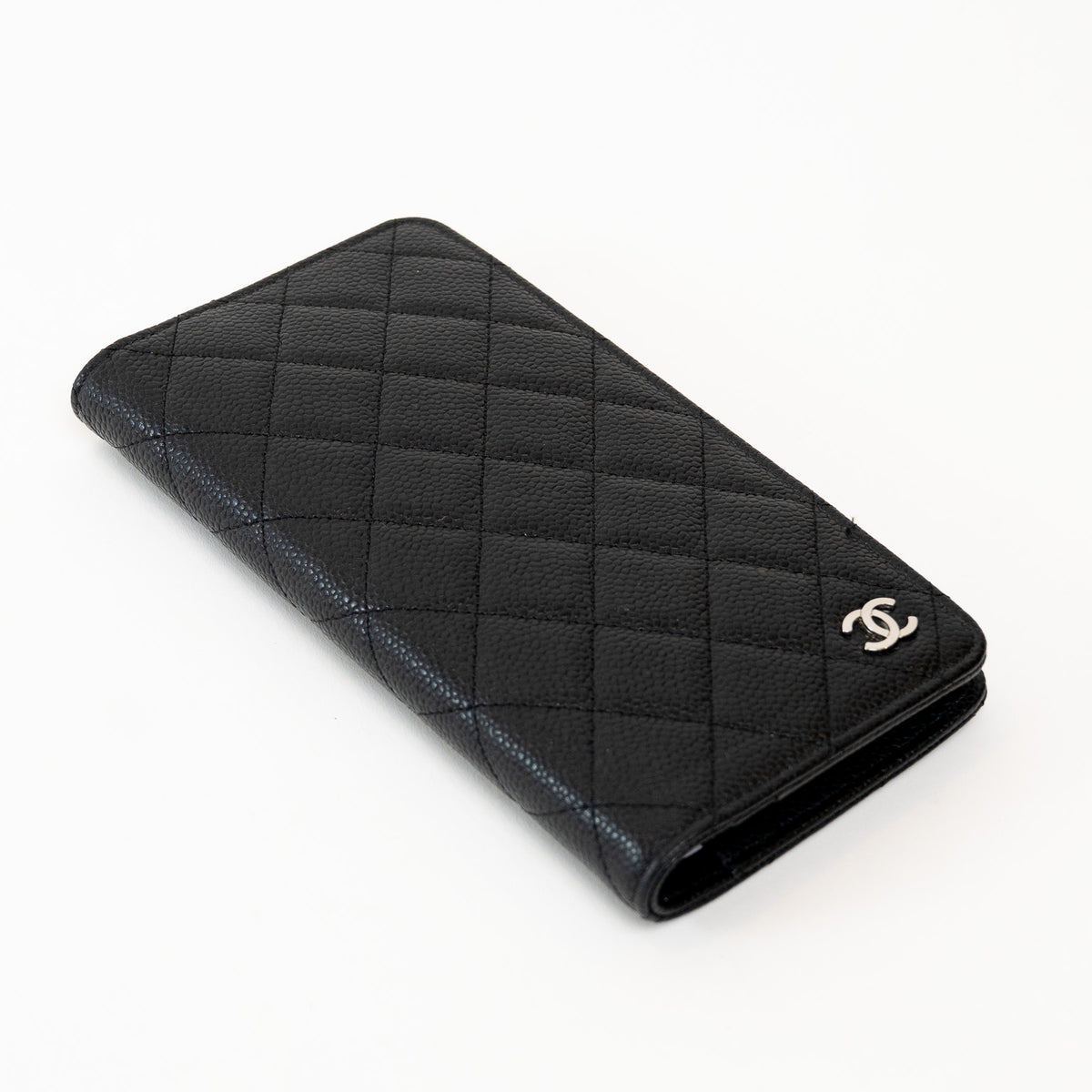Pre-Loved Chanel™ Black Pebbled Leather Small Agenda