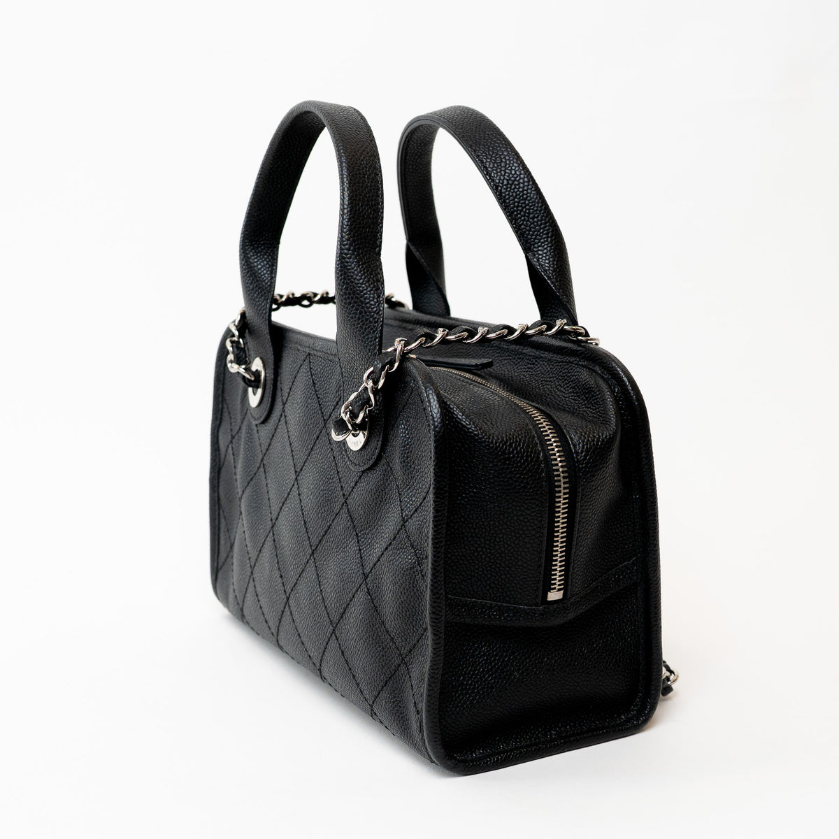 Pre-Loved Chanel™ Black Pebbled Leather Bowling Bag