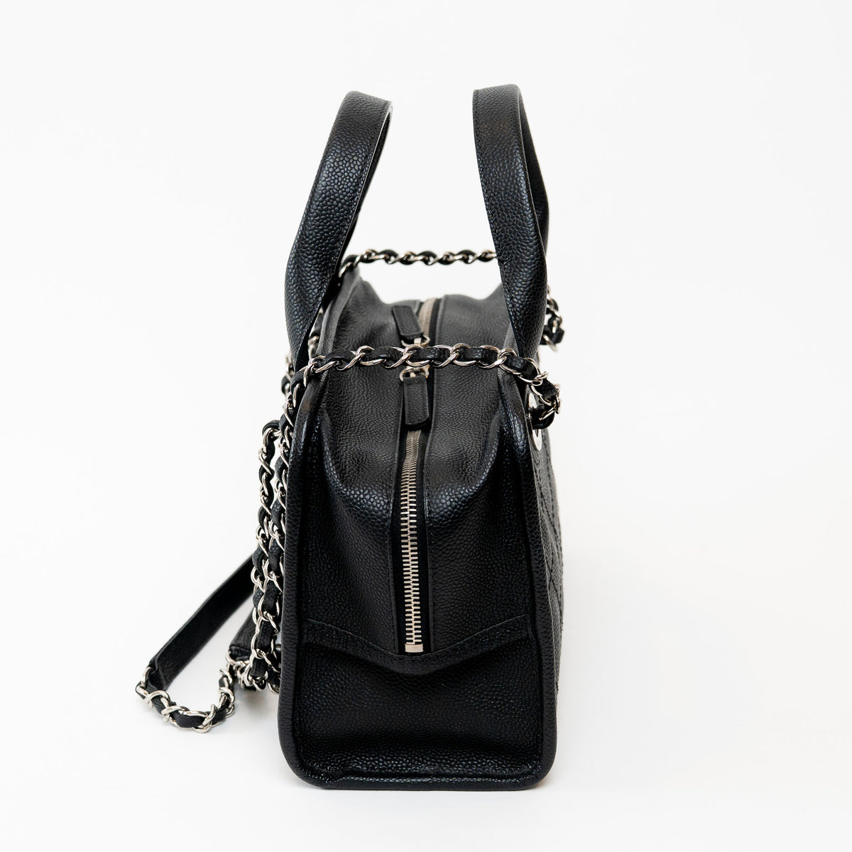 Pre-Loved Chanel™ Black Pebbled Leather Bowling Bag