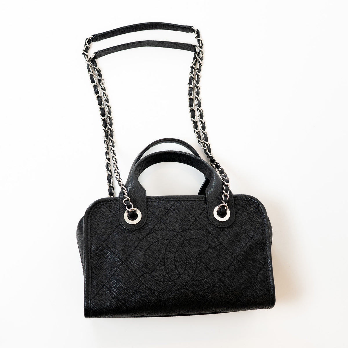 Pre-Loved Chanel™ Black Pebbled Leather Bowling Bag