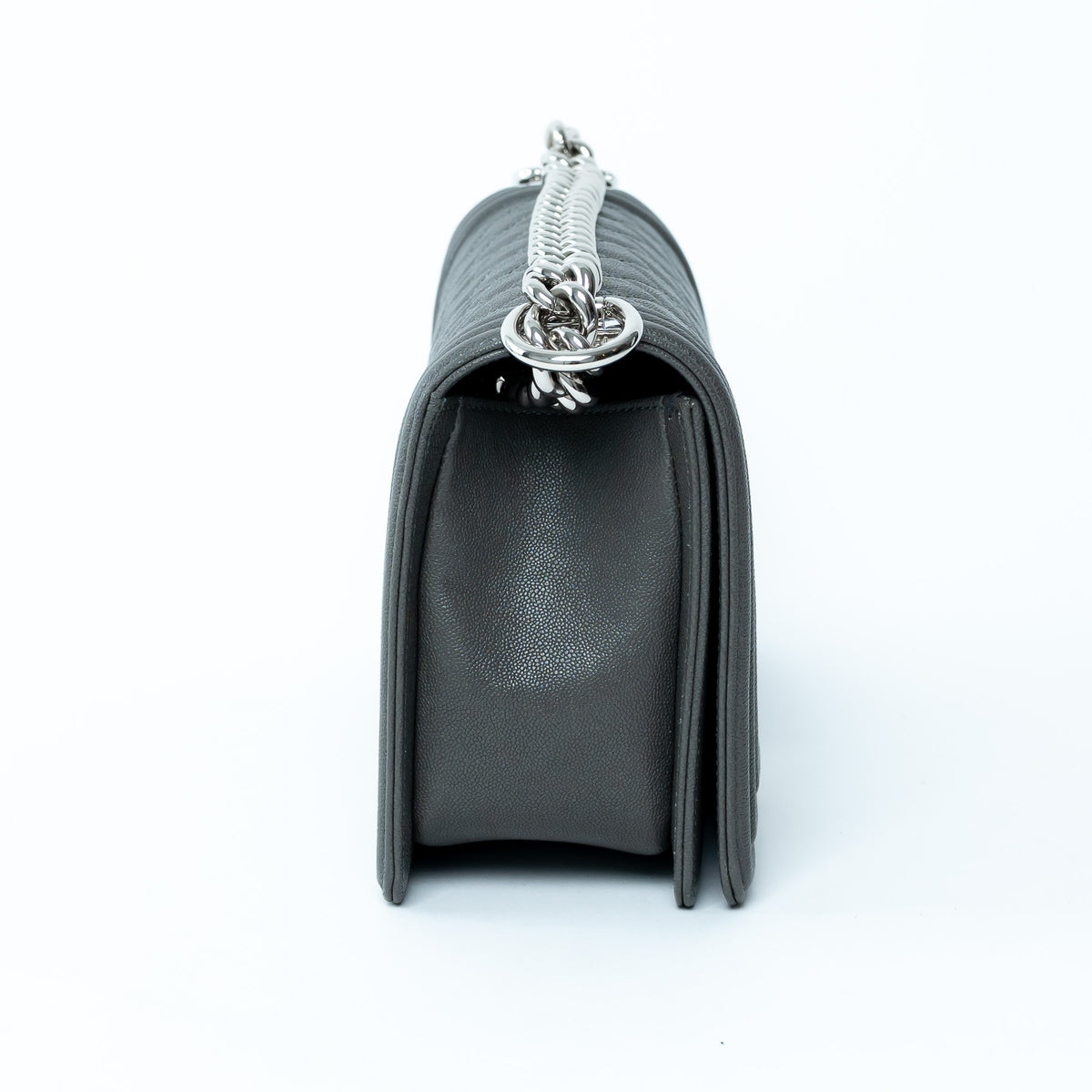 Pre-Loved Chanel™ Grey Pebbled Leather Medium Boy Bag