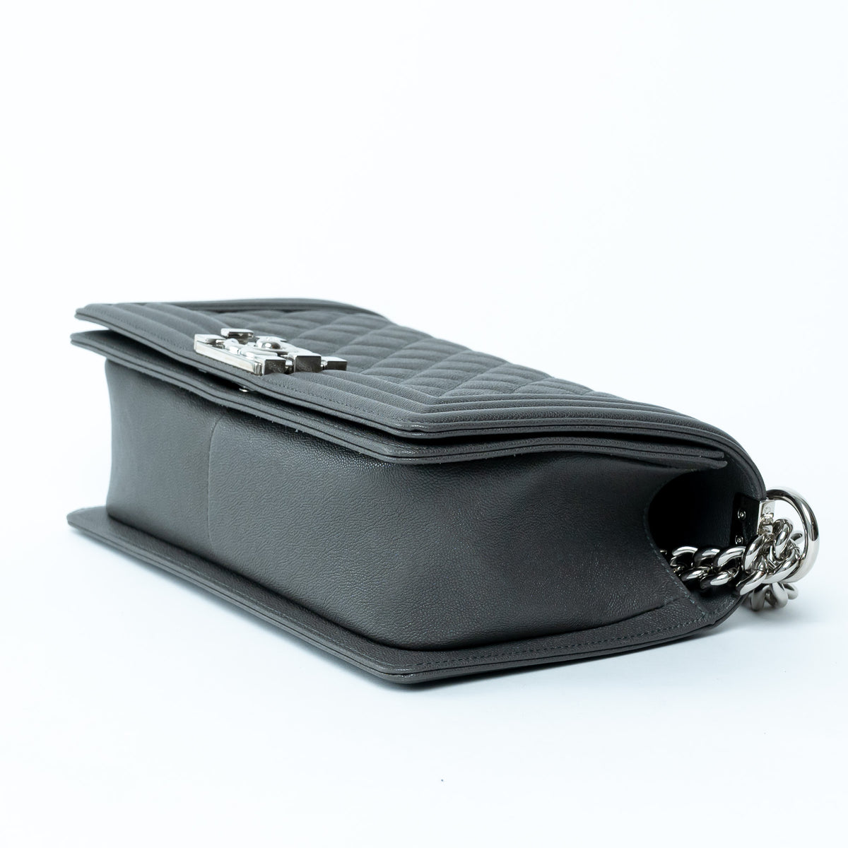 Pre-Loved Chanel™ Grey Pebbled Leather Medium Boy Bag