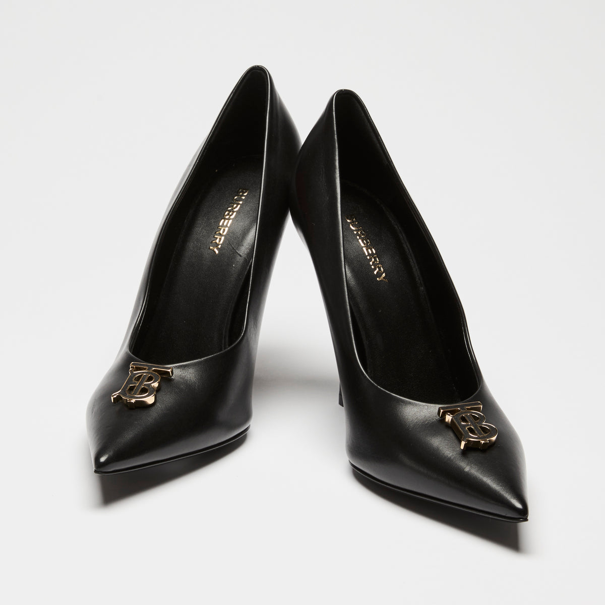 Burberry Black Smooth Leather Pumps Size 39.5
