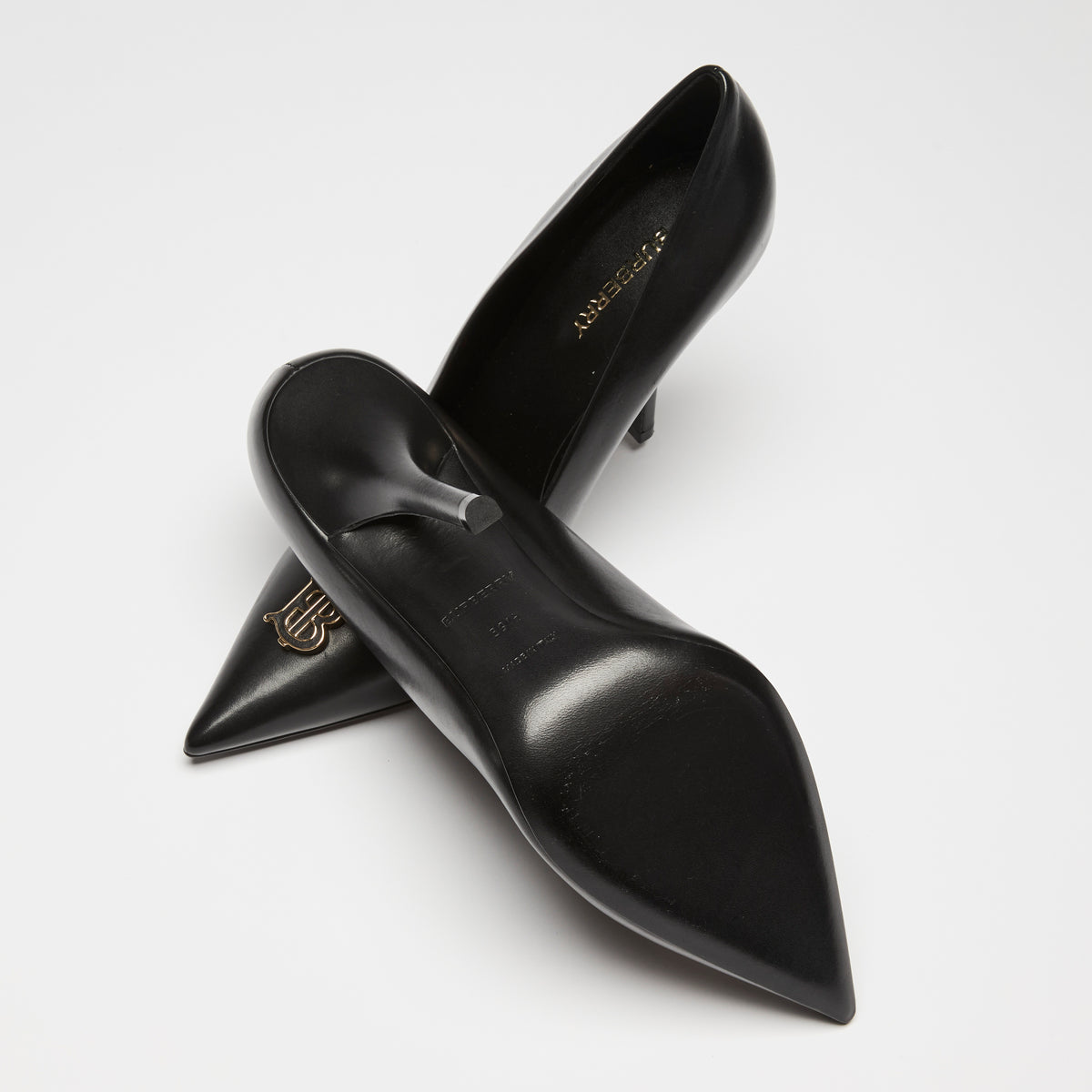 Burberry Black Smooth Leather Pumps Size 39.5