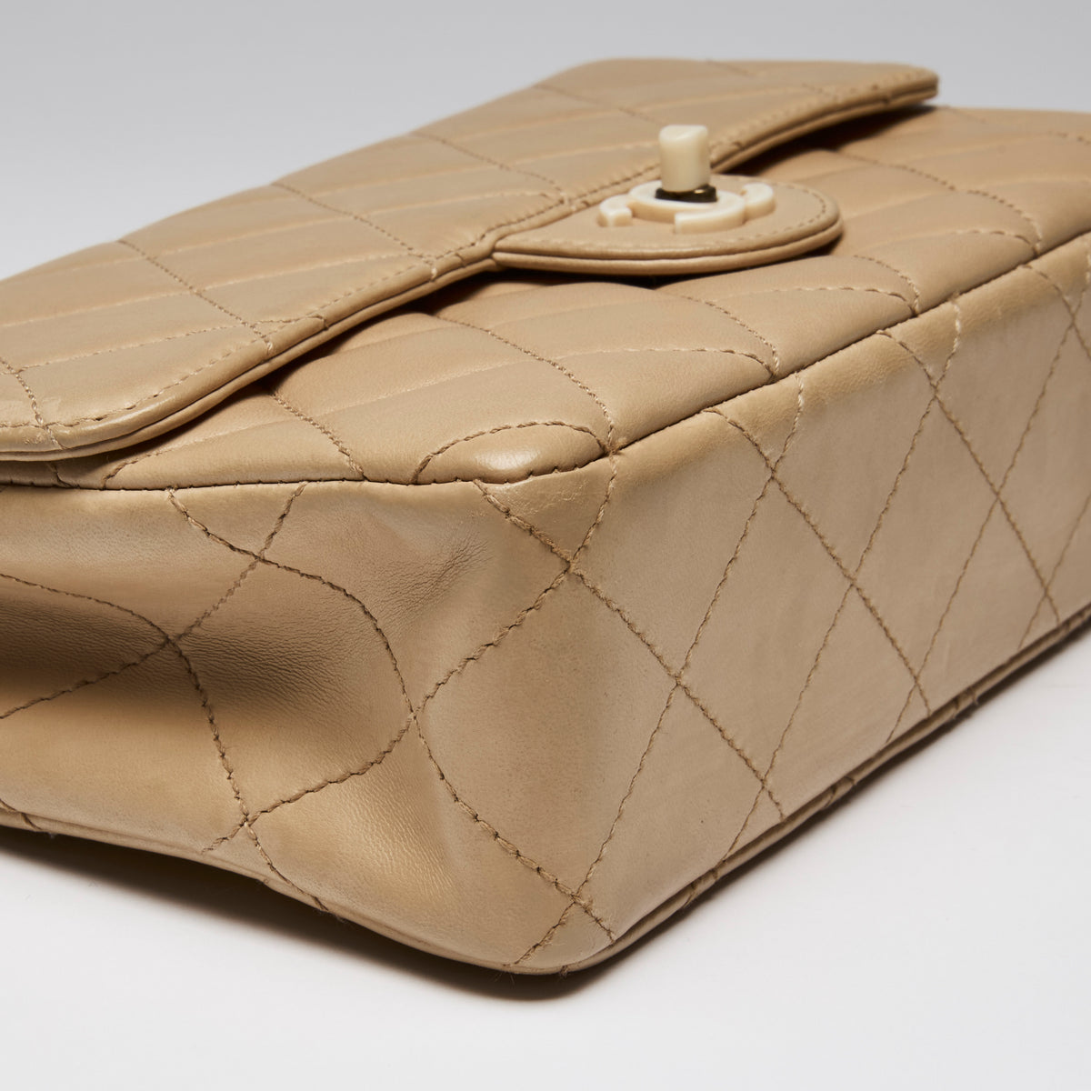 Pre-Loved Chanel ™ Beige Quilted Single Flap Bag