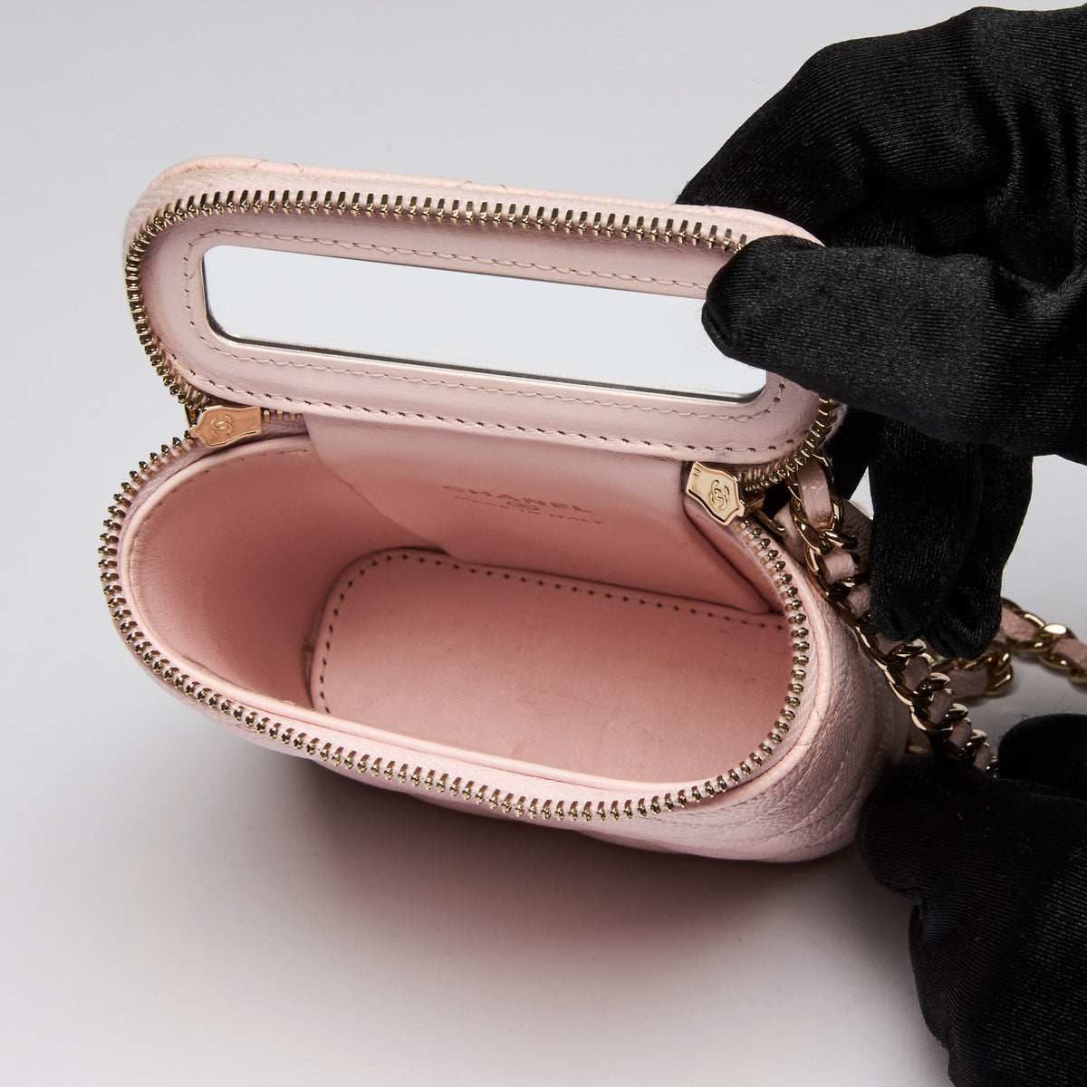 Pre-Loved Chanel™ Light Pink Pebbled Leather Coco Vanity Case