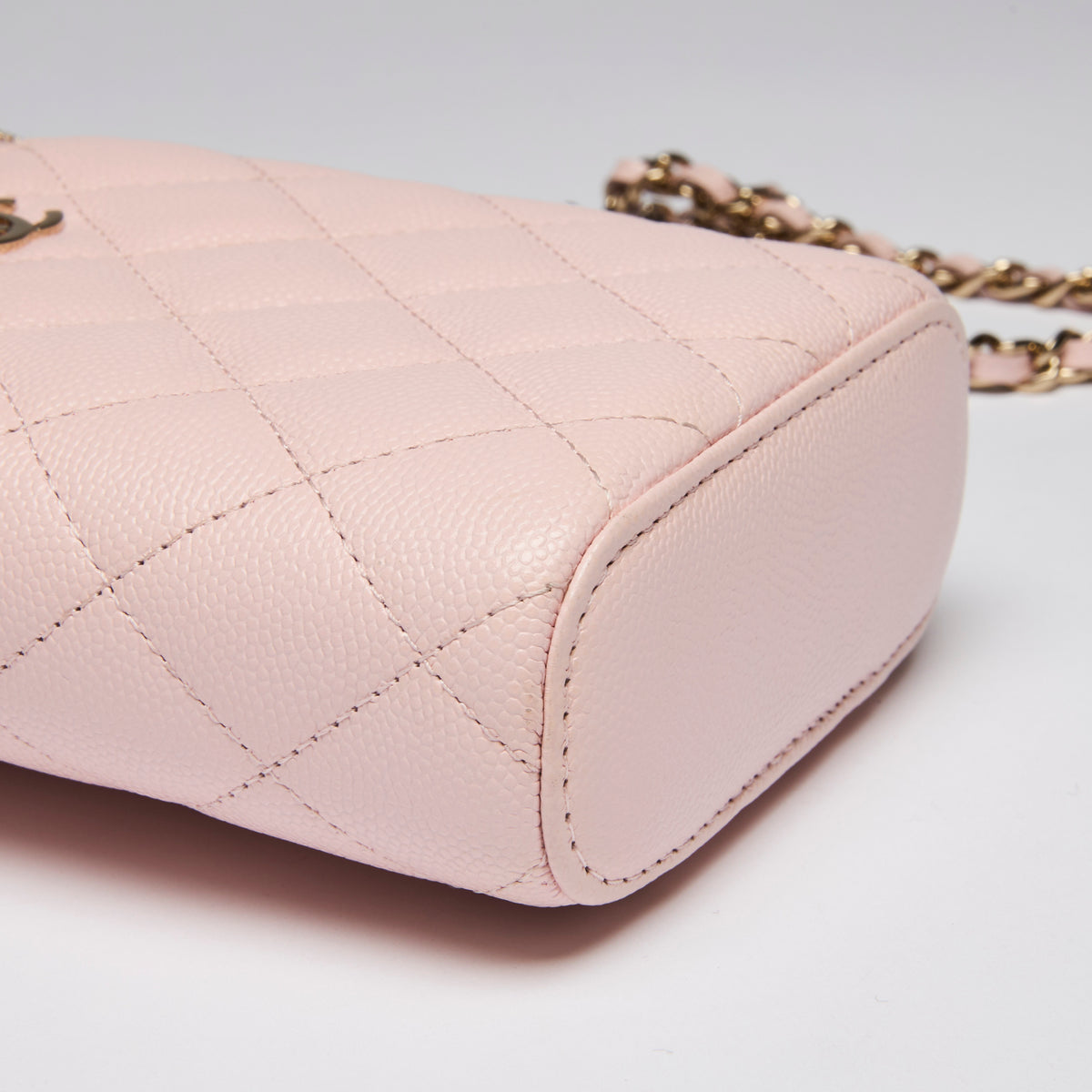 Pre-Loved Chanel™ Light Pink Pebbled Leather Coco Vanity Case