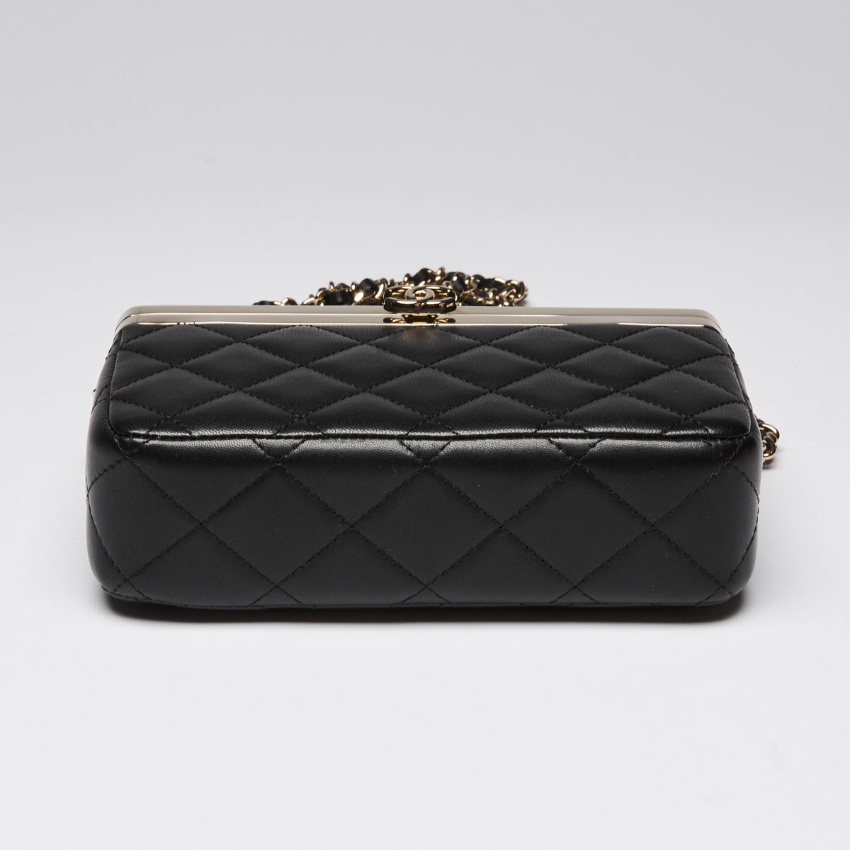 Pre-Loved Chanel™ Black Soft Leather Vanity Case