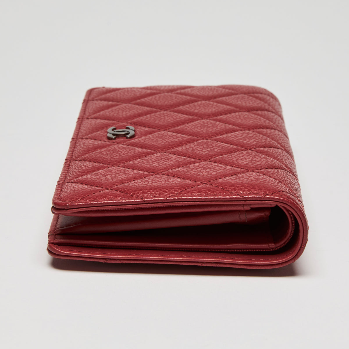 Pre-Loved Chanel™ Red Pebbled Leather Continental Bifold Wallet