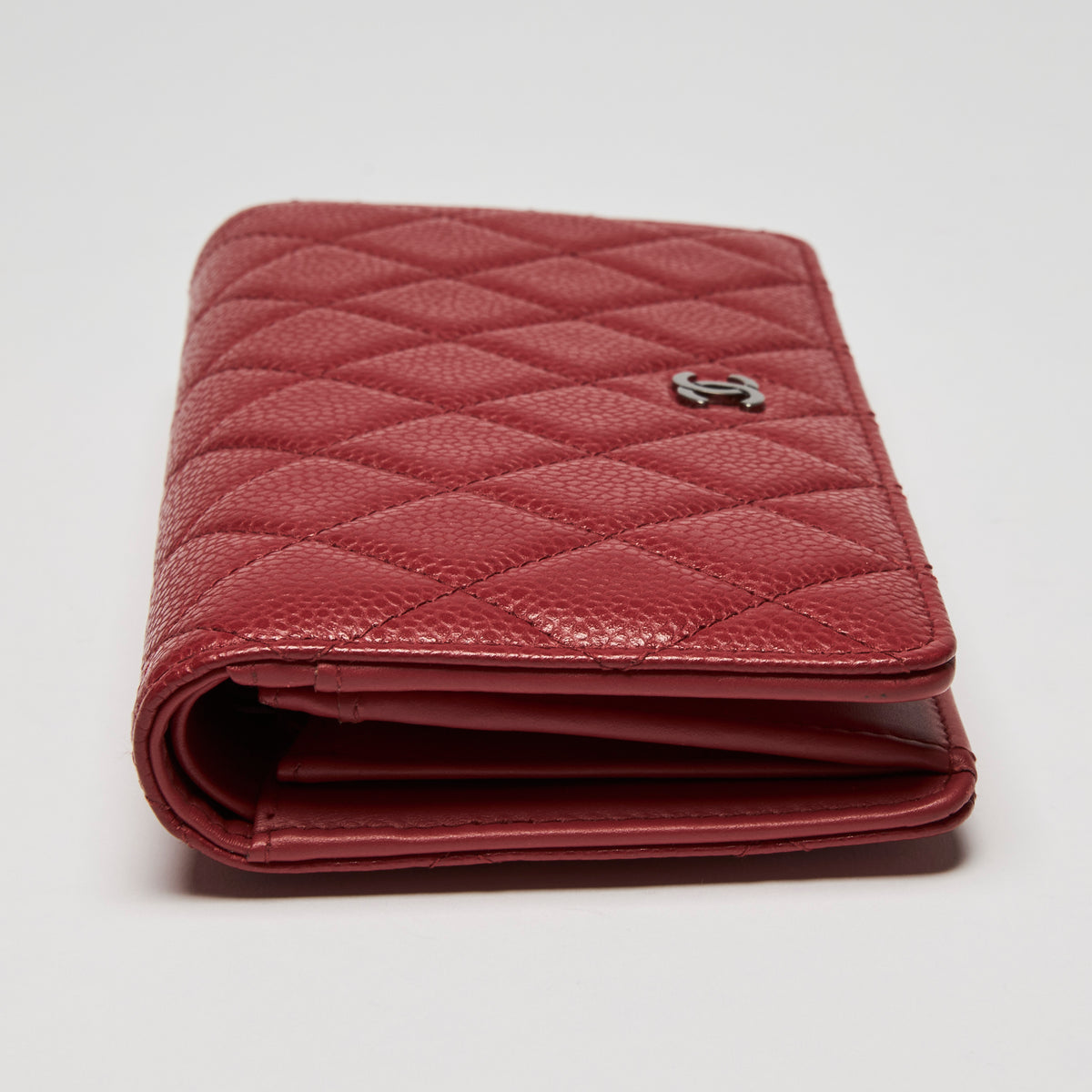 Pre-Loved Chanel™ Red Pebbled Leather Continental Bifold Wallet