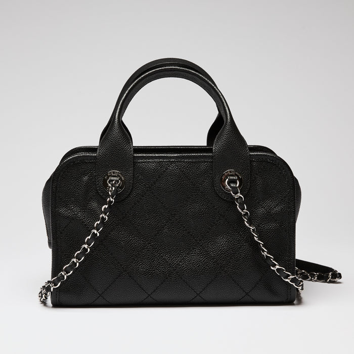 Pre-Loved Chanel™ Black Pebbled Leather Bowling Bag