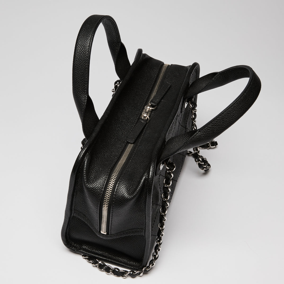 Pre-Loved Chanel™ Black Pebbled Leather Bowling Bag