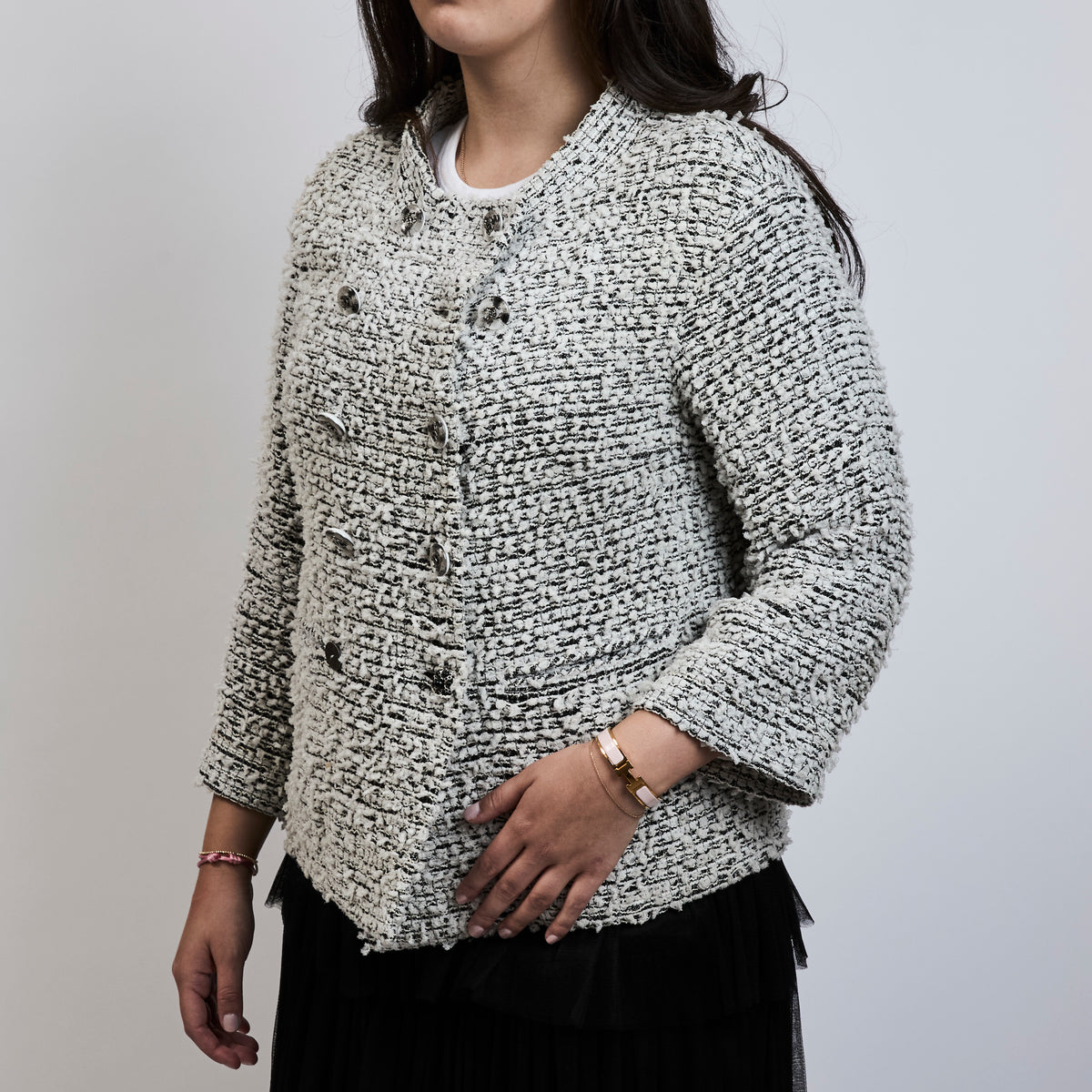 Pre-Loved Chanel ™ Grey and White Tweed Jacket