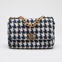 Excellent Pre-Loved Chanel Tweed Quilted Navy Blue Multicolor Small 19 Handbag (Front)