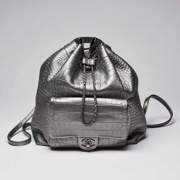 Pre-Loved Chanel™ Silver Croc Embossed Leather Backpack with Metallic Finish