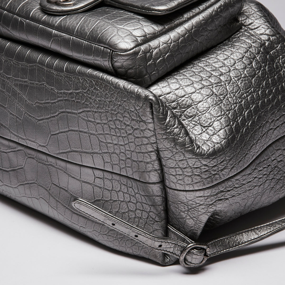 Pre-Loved Chanel™ Silver Croc Embossed Leather Backpack with Metallic Finish
