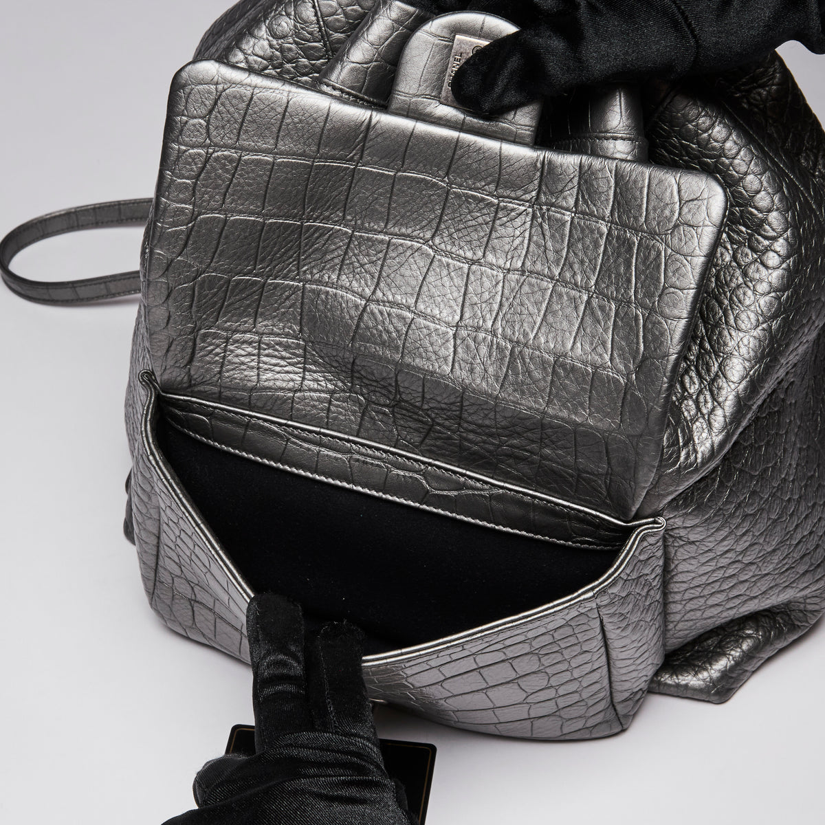 Pre-Loved Chanel™ Silver Croc Embossed Leather Backpack with Metallic Finish