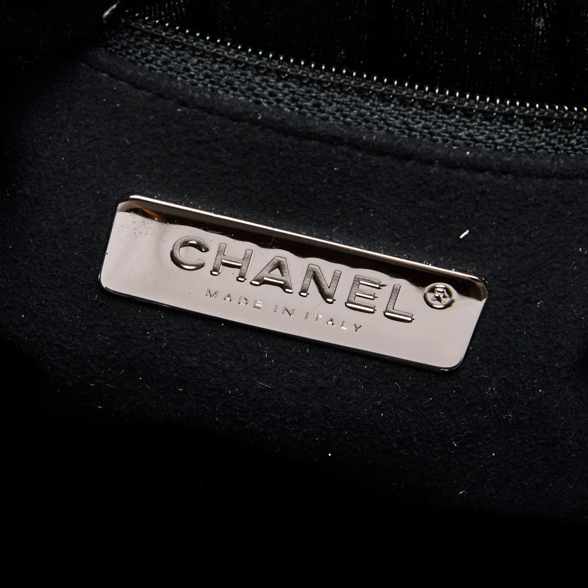 Pre-Loved Chanel™ Silver Croc Embossed Leather Backpack with Metallic Finish