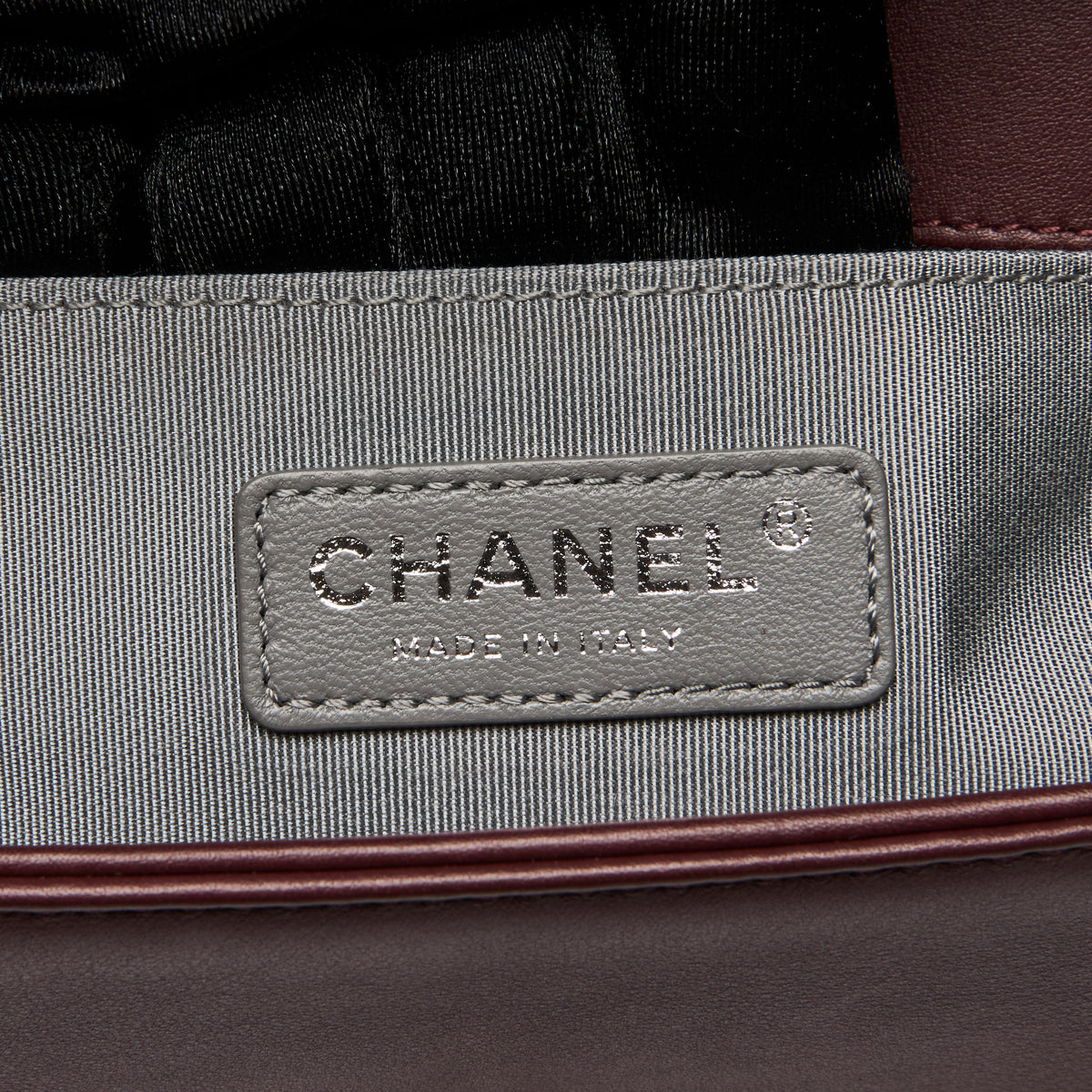 Pre-Loved Chanel ™ Chevron Small Boy Bag in Burgundy Lambskin