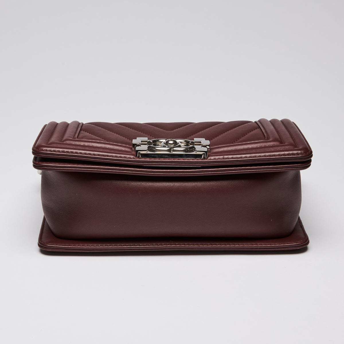 Pre-Loved Chanel ™ Chevron Small Boy Bag in Burgundy Lambskin