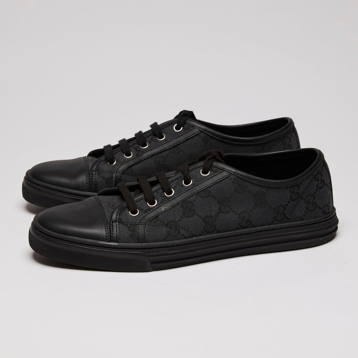 Mens Gucci Black GG Canvas Low Top Sneakers Size 38.5