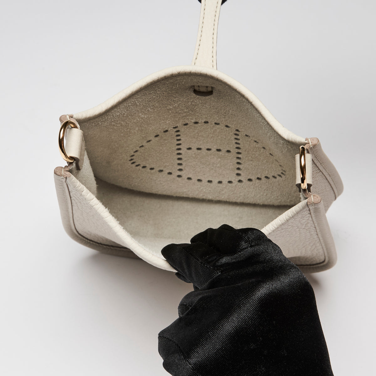 Hermes Beton Clemence Leather Mini Evelyne 16